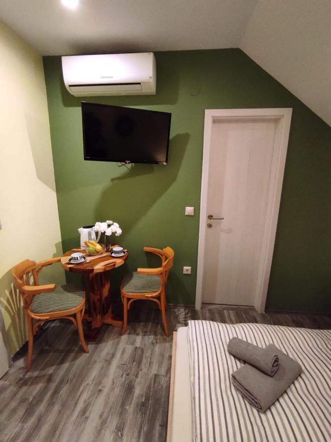 Accommodation "Old Town Dreznik" Rakovica Luaran gambar