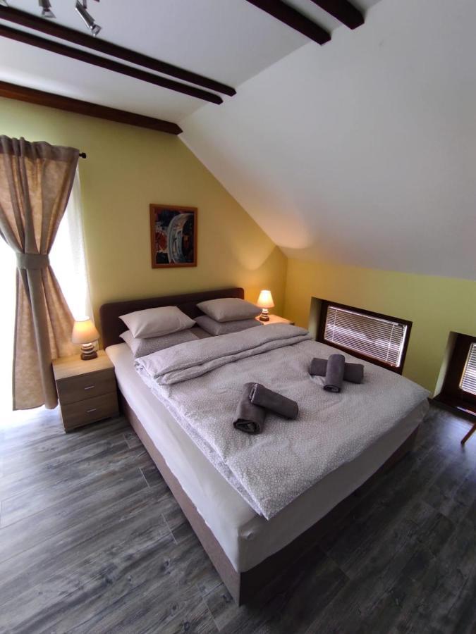 Accommodation "Old Town Dreznik" Rakovica Luaran gambar