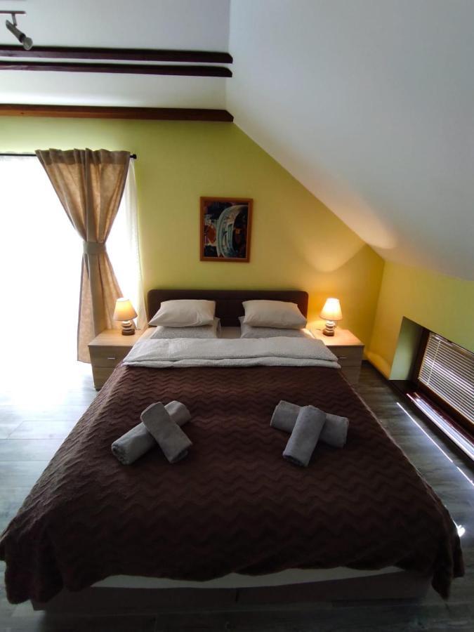 Accommodation "Old Town Dreznik" Rakovica Luaran gambar