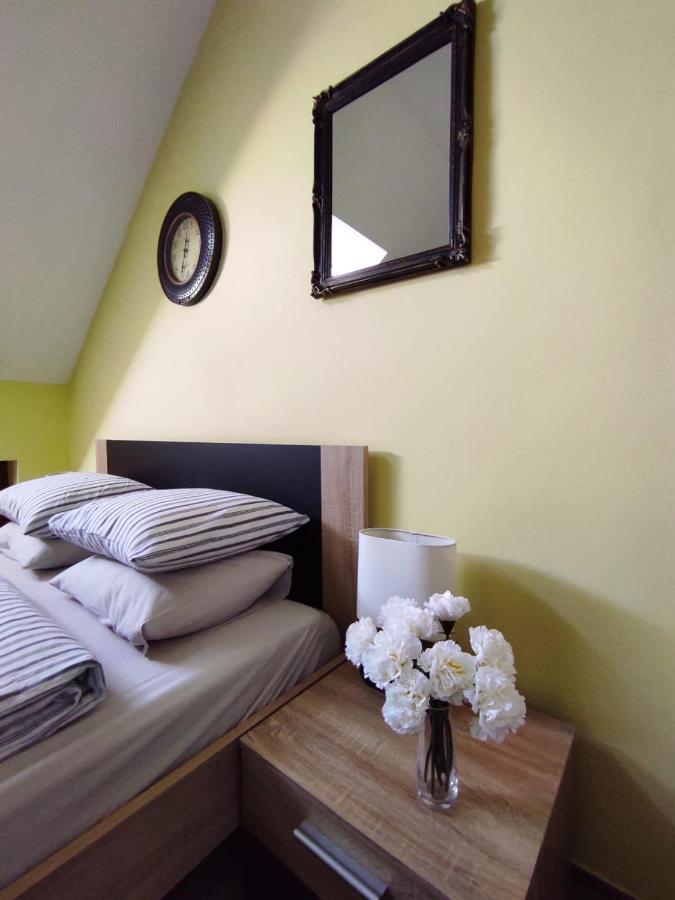 Accommodation "Old Town Dreznik" Rakovica Luaran gambar